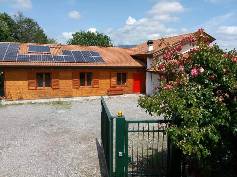 Agriturismo Bio Apipoli Montano Lucino Exterior photo