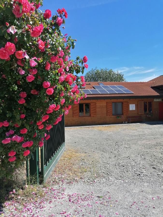 Agriturismo Bio Apipoli Montano Lucino Exterior photo